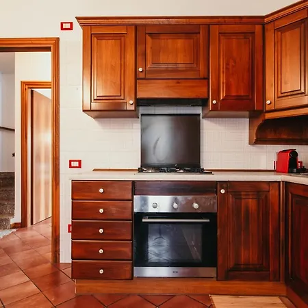 Casa Torelu - Lakeside Leisure & Business Дом отдыха Nebbiuno