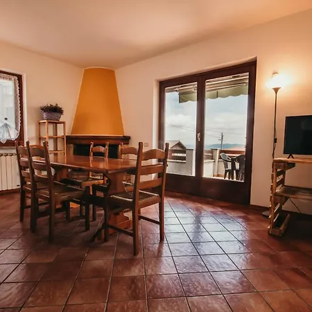 Casa Torelu - Lakeside Leisure & Business Дом отдыха Nebbiuno