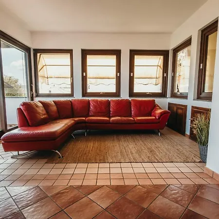 Feriehus Casa Torelu - Lakeside Leisure & Business *